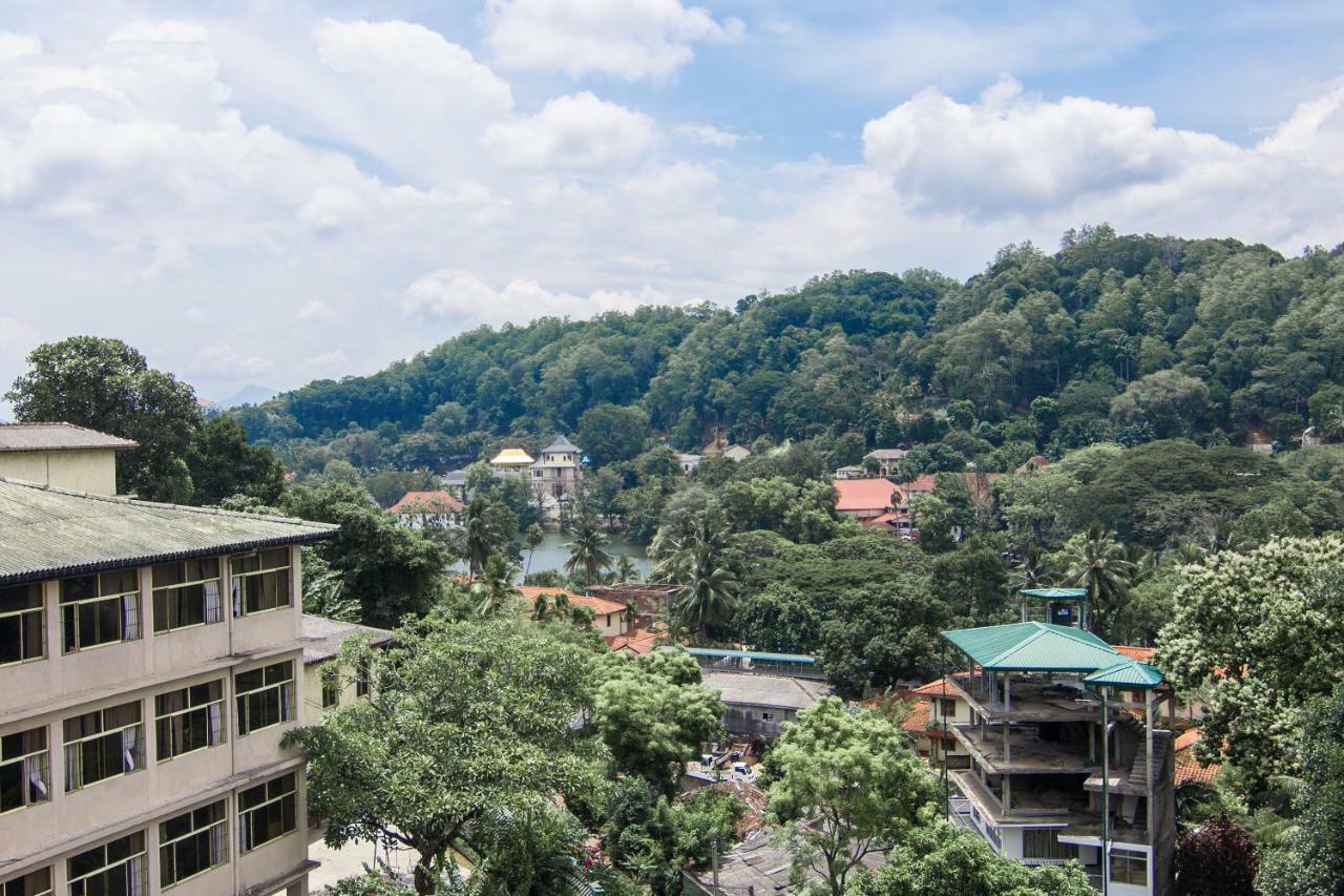 Janora Hills Hotell Kandy Eksteriør bilde