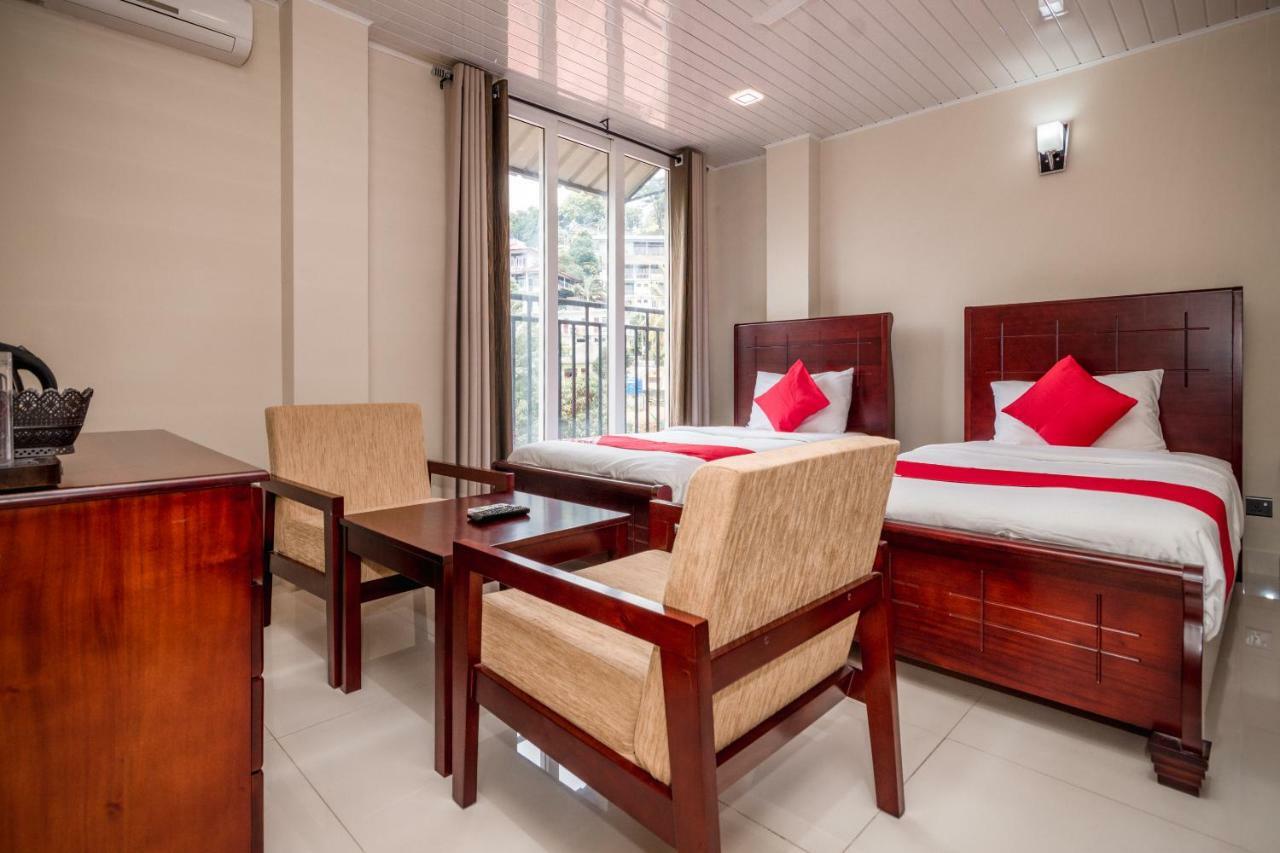 Janora Hills Hotell Kandy Eksteriør bilde